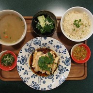 ลาโพโพ อาคารสินธร อาคารสินธร