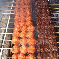พลอย3659..ไก่ย่างพันล้านนะคะ