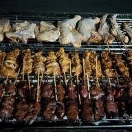พลอย3659..ไก่ย่างพันล้านนะคะ