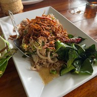 ลาบเป็ดคลองขุนแก้ว นครนายก
