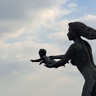 อนุสาวรีย์นางเงือก เกาะเสม็ด