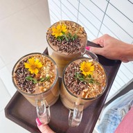 เมนูของร้าน At twentytwo house & cafe Patong Phuket