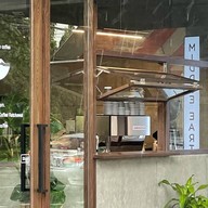 Middle Earth Coffee Ratchawat