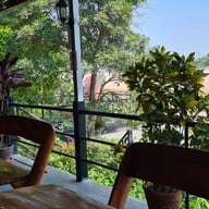 บรรยากาศ บ้านก้องครัวริมน้ำ