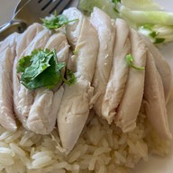 เจ๊นุชข้าวมันไก่