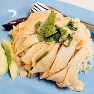 เจ๊นุชข้าวมันไก่