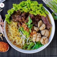 ก๋วยเตี๋ยวจัมโบ้&ชา สาขาฉื่อฉาง