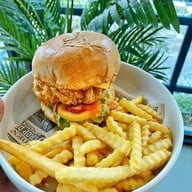 เมนูของร้าน At twentytwo house & cafe Patong Phuket