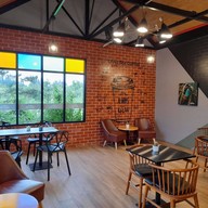 บรรยากาศ ชาวดอย คอฟฟี่ ปั๊มคาลเท็ก บางเค็ม ฝั่งขาเข้า กทม.