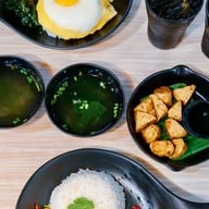 Iron Pan ตึกสาธรธานี
