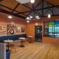 บรรยากาศ ชาวดอย คอฟฟี่ ปั๊มคาลเท็ก บางเค็ม ฝั่งขาเข้า กทม.