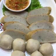 เมนูของร้าน ก๋วยเตี๋ยวเพลินพุง สยามสแควร์ วัน