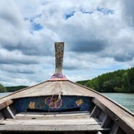 เขาขนาบน้ำ