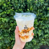 Majikku Coffee & Bakery