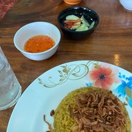 ไก่ทอดเดชา สาขาช่องเขา มอ.