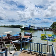 เขาขนาบน้ำ