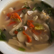 เมนูของร้าน Apple Beachfront Resort