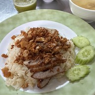 ข้าวหอมห่อ หน้าม.หอการค้าไทย