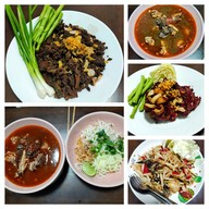 🍽ตามสั่ง หมูตุ๋น หมูสับ ลูกชิ้นทอด🐷@ ณ หัวมุม