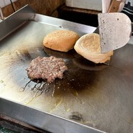 เบอร์เกอร์ลาออก