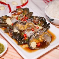 ร้านยำ นัว ยั่ว Yes กะเพราพริกแห้ง สาขา8 พัทยา