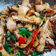 เมนูของร้าน ก๋วยเตี๋ยวต้มยำผักหวานบ้านเรือนไม้ เมืองปทุมธานี