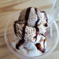 เมนูของร้าน เมืองเพชรไอศกรีม ไอติมน้ำตาลโตนดทรงเครื่อง -