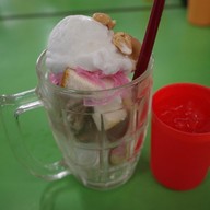 เจ๊หมวยไอศกรีม