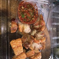 ร้านรุ่งเรืองหมูกรอบ