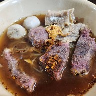 เมนูของร้าน ก๋วยเตี๋ยวเนื้อเจ้าเก่าวัดหนัง (สาขาตลาดสดธนบุรี)