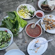 เมนูของร้าน แดงแหนมเนือง ในเมือง