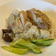 เมนูของร้าน ก้อย ข้าวมันไก่ หมกไก่ เจ้าเดียวกับมหาลัยสยาม