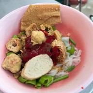 เมนูของร้าน ชาย เย็นตาโฟรสเด็ด วังบูรพาภิรมย์