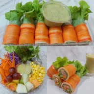 ยำแซ่บเพื่อนรัก (ยำบุฟเฟ่ต์10฿หน้าร้าน)