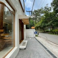 Taryn Tara Cafe & Stay