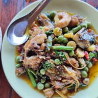 แพอาหารรุ่ง ชัยนาท