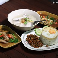 เมนูของร้าน ไข่มุกข์ข้าวต้มปลา@สี่แยกวังตอ