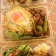 ร้านรุ่งเรืองหมูกรอบ