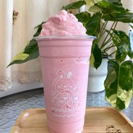 กาแฟมะพร้าว By กระต่าย ตรงข้ามซอยศาลาธรรมสพน์ 41