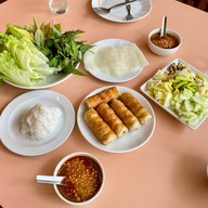 เมนูของร้าน แดงแหนมเนือง ในเมือง