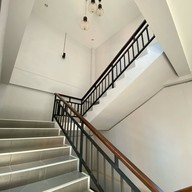 โรงแรมพลอยอินน์