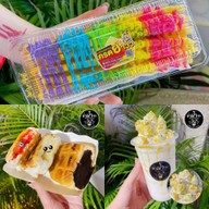 🌈 น้ำผลไม้ปั่น-กาแฟ-ปังปิ้ง-ปังเย็น-เฟรนฟรายยาว ซุ้มสีดำข้างเซเว่น หน้าหมู่บ้านจารุวรรณ