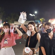 ตลาดโต้รุ่ง องค์พระปฐมเจดีย์