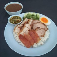 เมนูของร้าน ร้านข้าวหมูแดงเจ๊กิมลี้