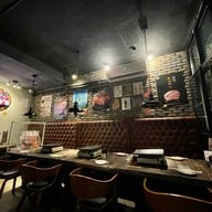 BRO's grill and beer สุขุมวิท 50