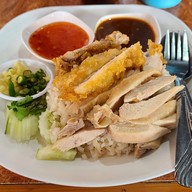 ข้าวมันไก่มุกดา-อุบลสแควร์ อุบลสแควร์