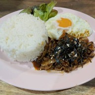 อิต่ายตามสั่ง สุกี้  หมูกระทะ