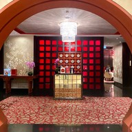 Shang Palace