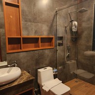 Tolopoti Hotel Resort