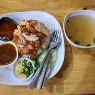 ข้าวมันไก่มุกดา-อุบลสแควร์ อุบลสแควร์